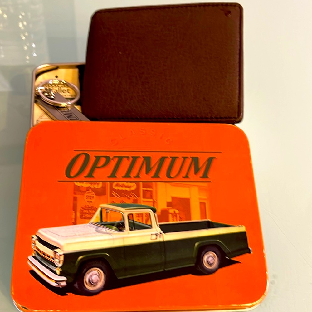 Men’s Wallet with key chain set